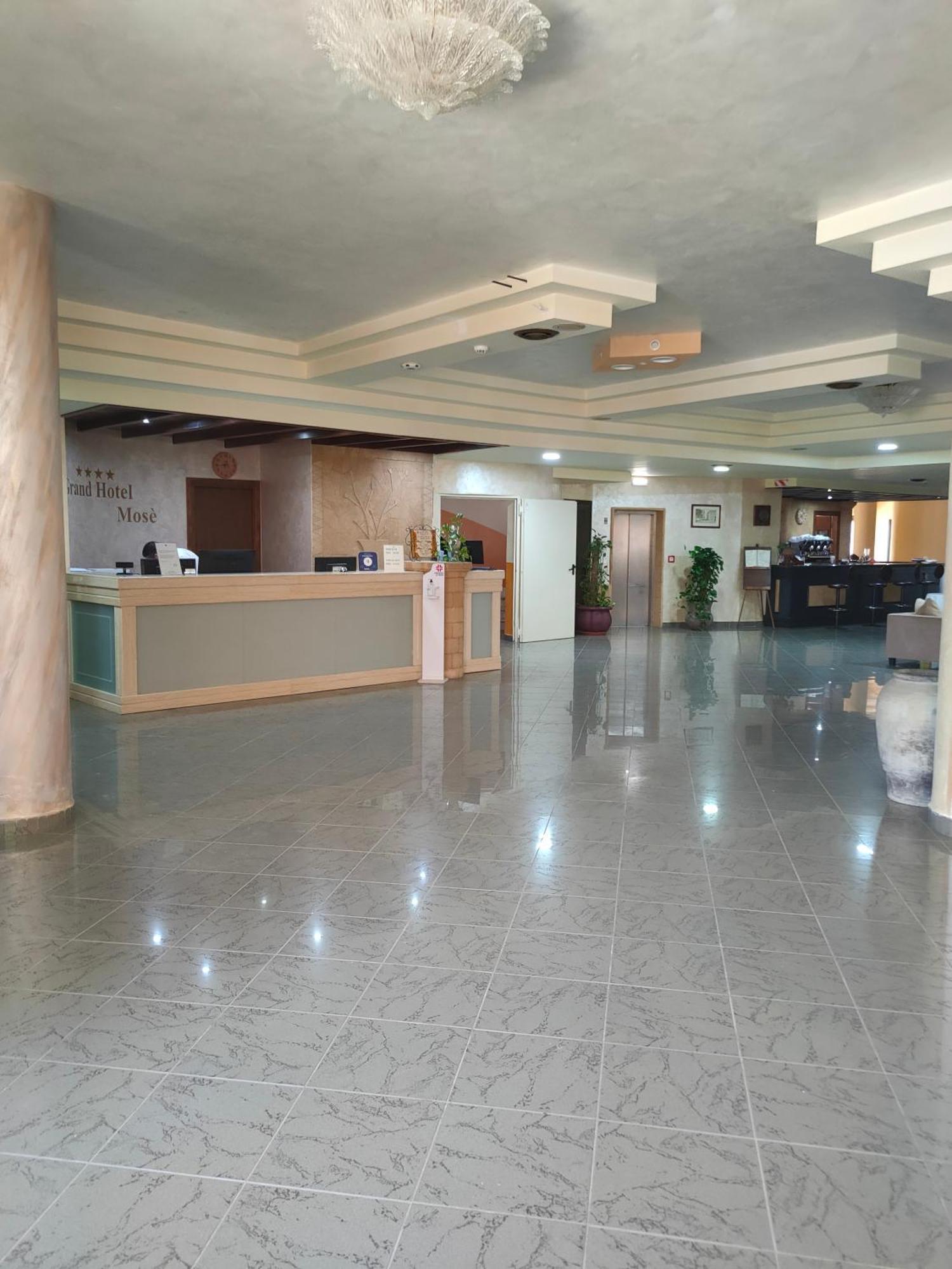 Grand Hotel Mose Villaggio Mose  Exterior photo